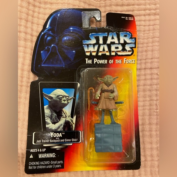 Star Wars Power of the Force and Attack of The Clones Yoda Action Figures - Picture 2 of 5